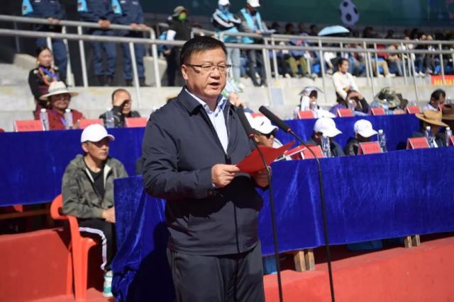 杰伦·格林谈新进攻犯规规则：肩部对抗是应对之道